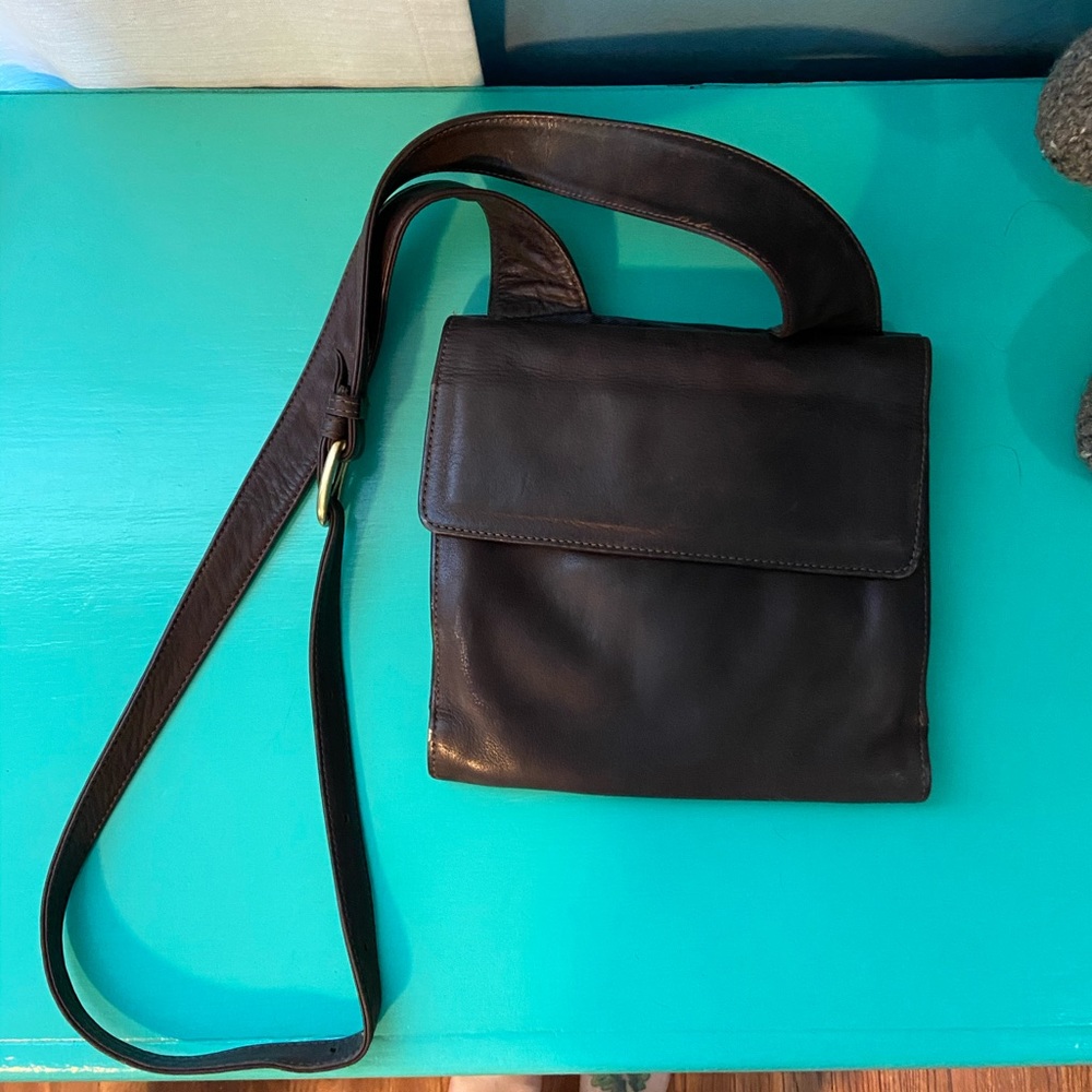 Travelsmith Adventure Gear Cross Body Leather Bag